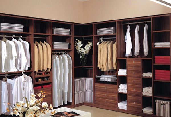 ɫ������C�����@�̼���ζ���G�������h(hu��n)���������ȩጷų���(bi��o)