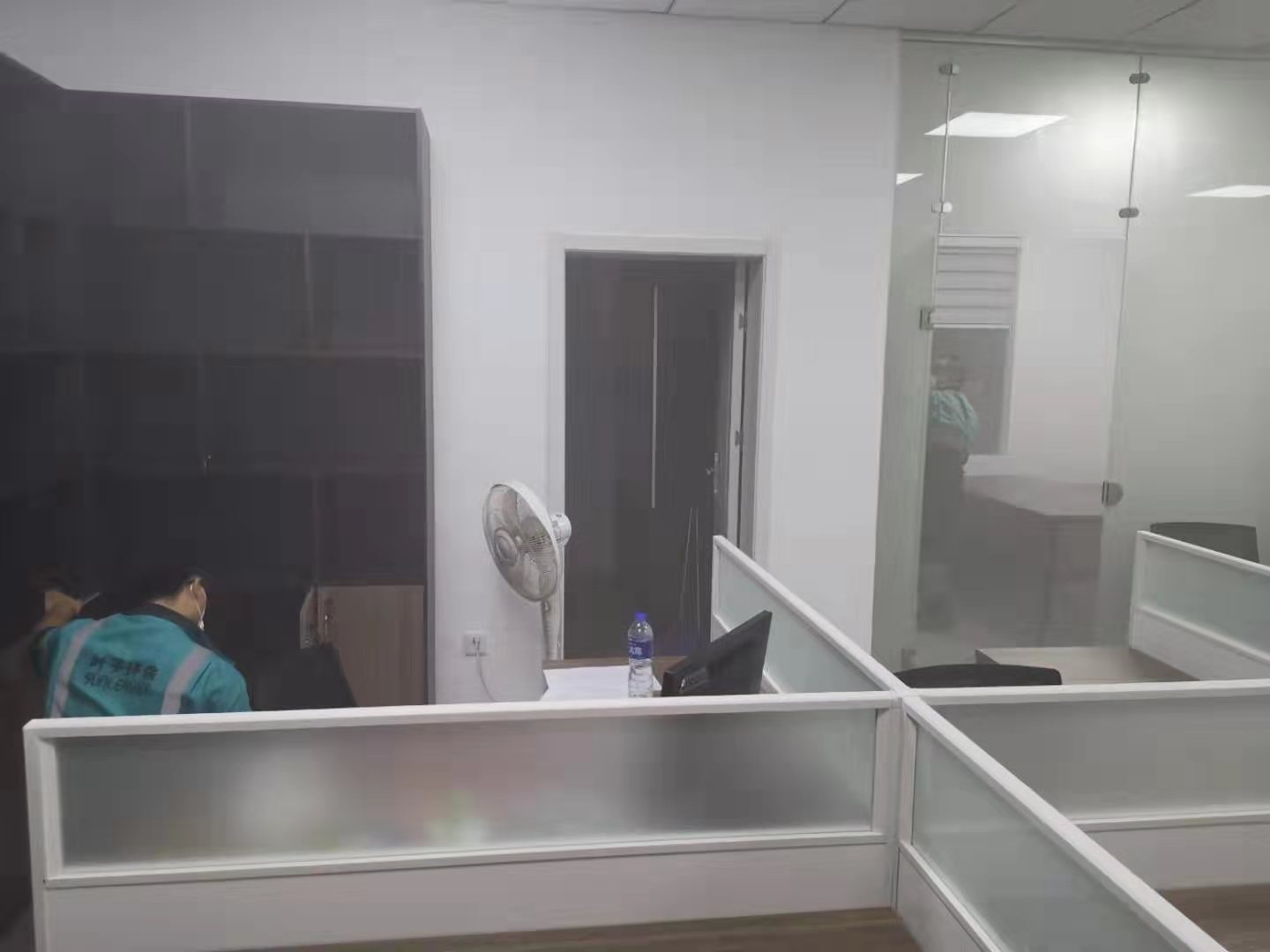 ��h�G�������h��